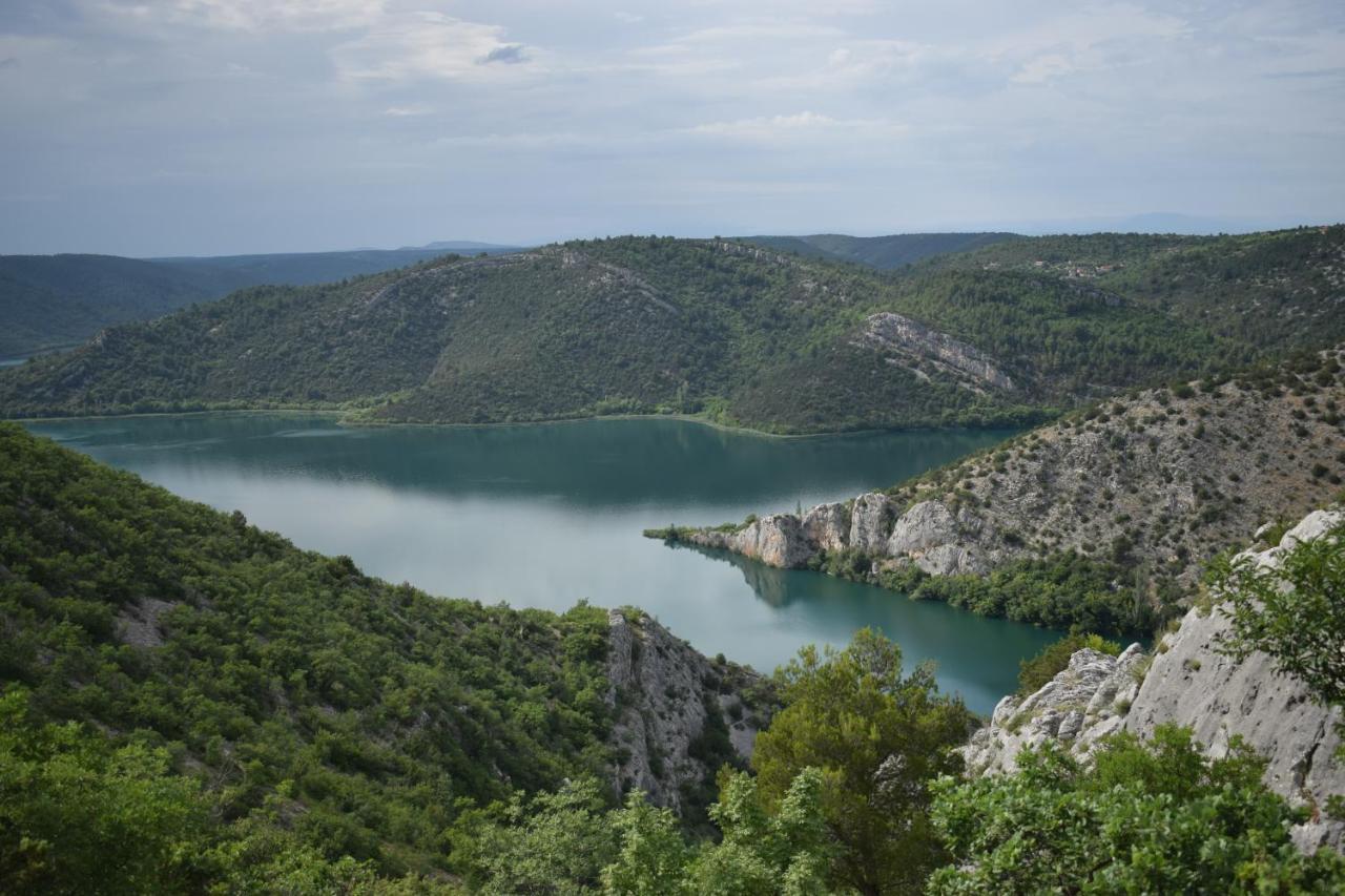 فندق Matanovi Dvori-Krka National Park لازوفاك المظهر الخارجي الصورة