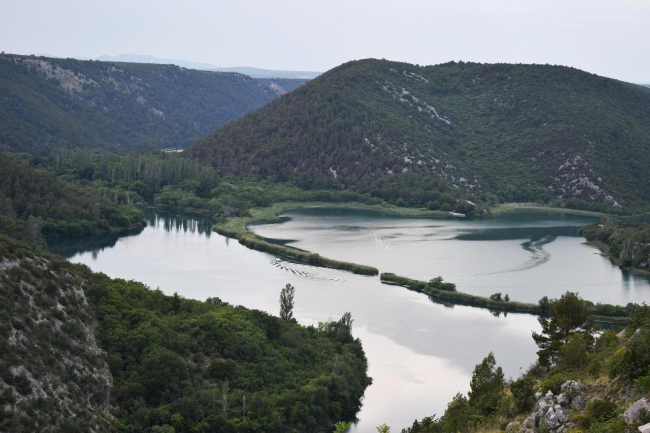 فندق Matanovi Dvori-Krka National Park لازوفاك المظهر الخارجي الصورة